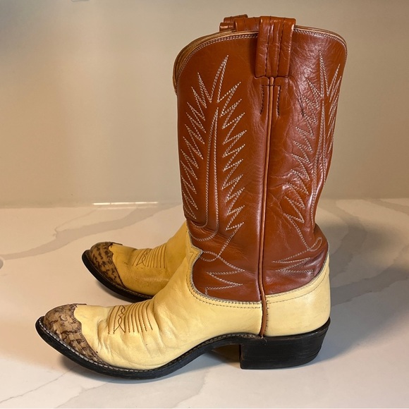Vintage Tony Lama Woman's Brown & Ivory Buckaroo Wingtip Cowboy Boots Size 6 - Picture 4 of 16